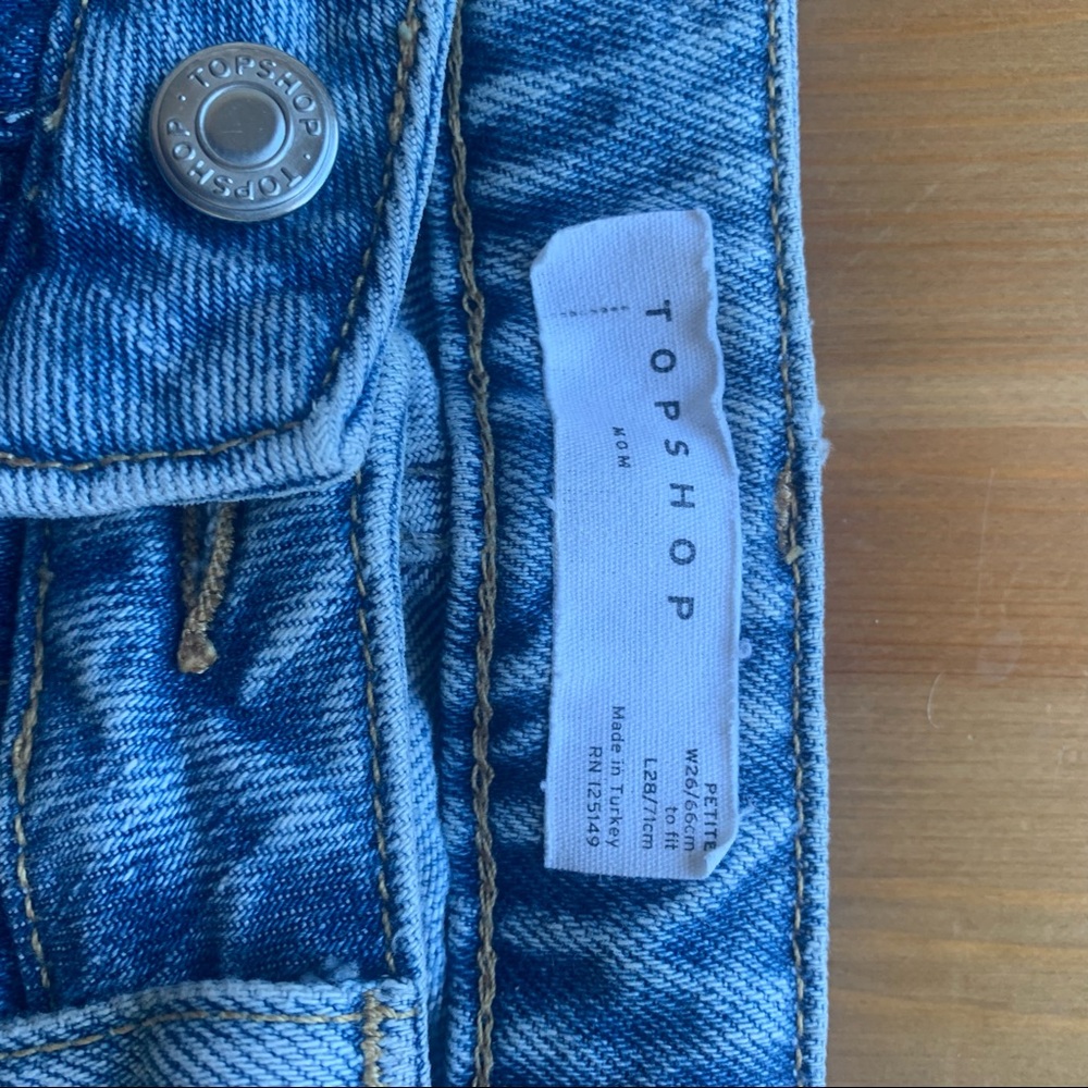 TOPSHOP 90’s Bleached Straight-leg Mom Jeans - Picture 5 of 5